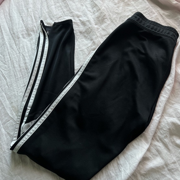 Women’s Adidas Joggers - Picture 4 of 8